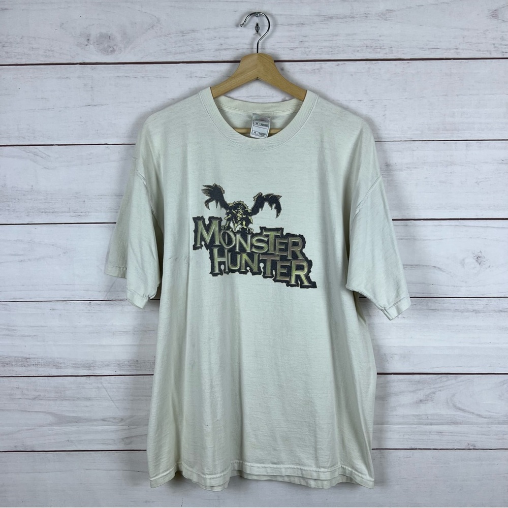 Vintage Y2K Monster Hunter Capcom Video Game T-Shirt Large